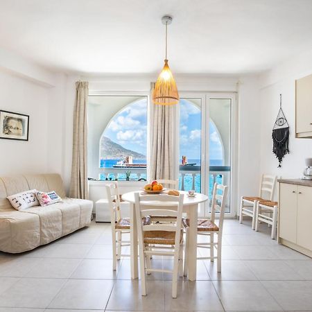 Mimis & Connie 1 Appartement Karpathos Buitenkant foto